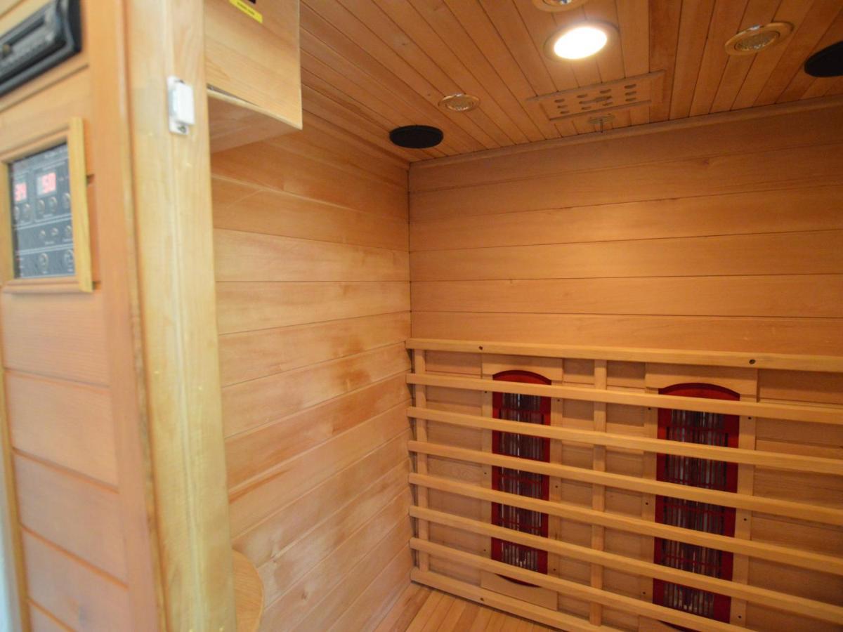 Detached Holiday Home With Sauna Large Garden Stramproy Eksteriør bilde